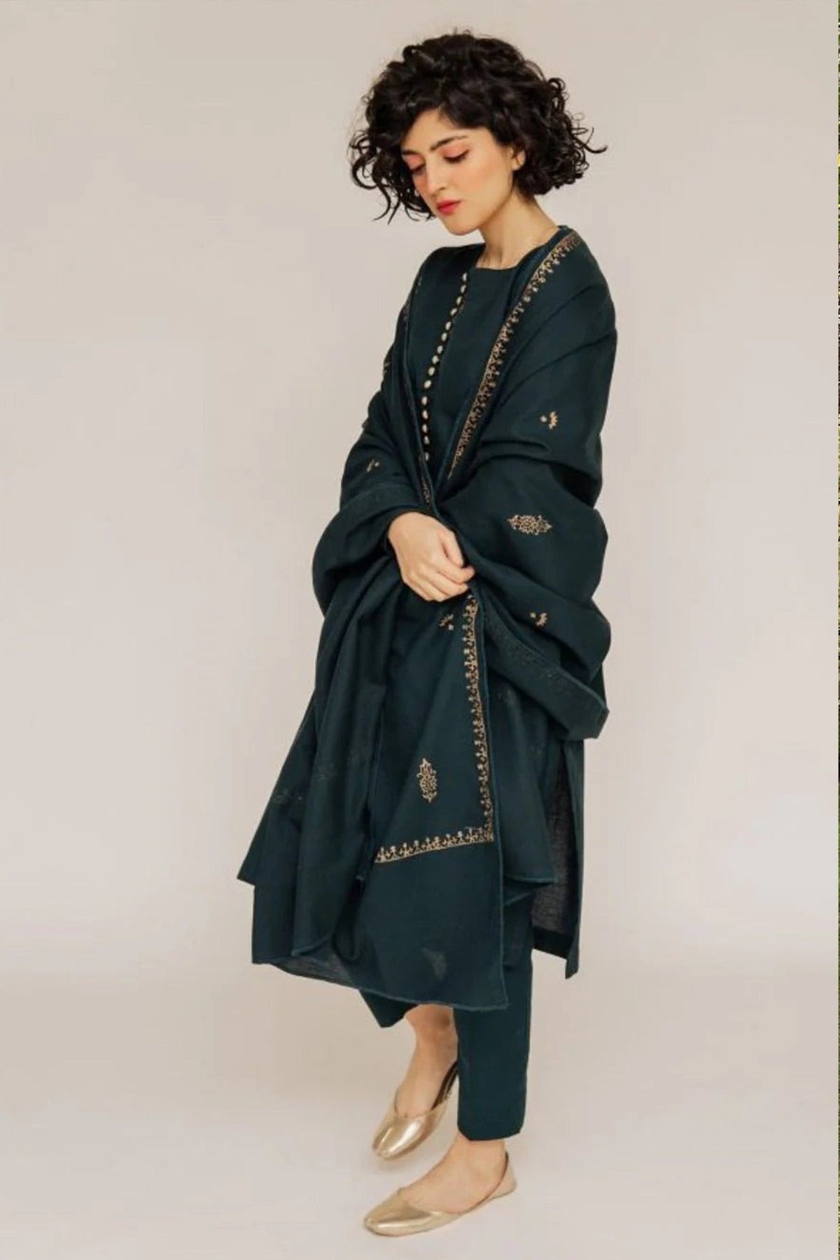 Sapphire Winter 3 Piece Dhannak Embroidered Suit with Dhanak Embroidered Shawll
